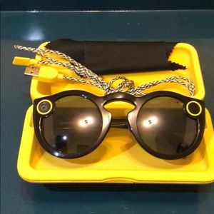 Snapchat spectacles sunglasses